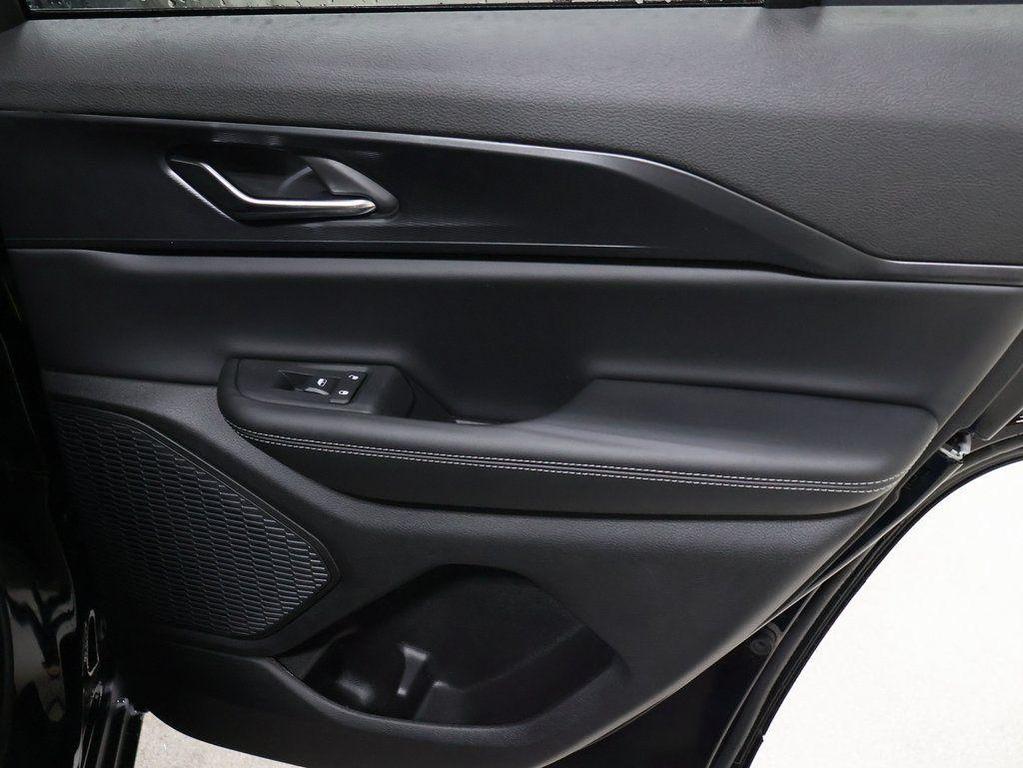 new 2025 Jeep Grand Cherokee car, priced at $37,131