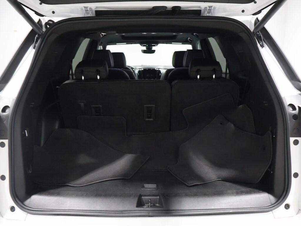 used 2023 Chevrolet Traverse car, priced at $34,000