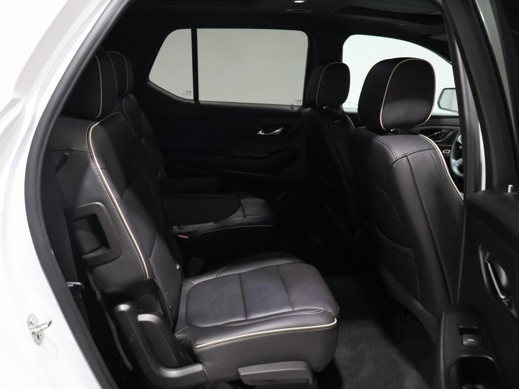used 2023 Chevrolet Traverse car, priced at $34,000