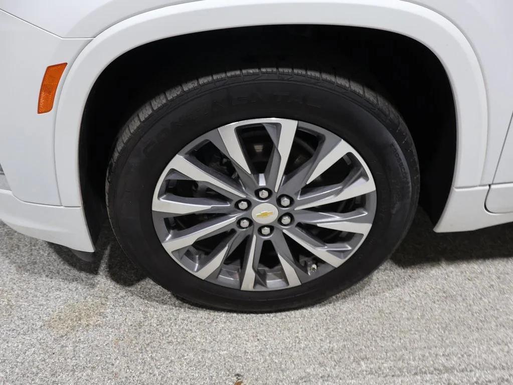used 2023 Chevrolet Traverse car, priced at $34,000