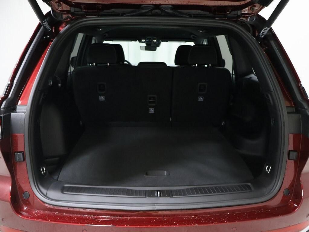 new 2025 Jeep Grand Cherokee car, priced at $37,999