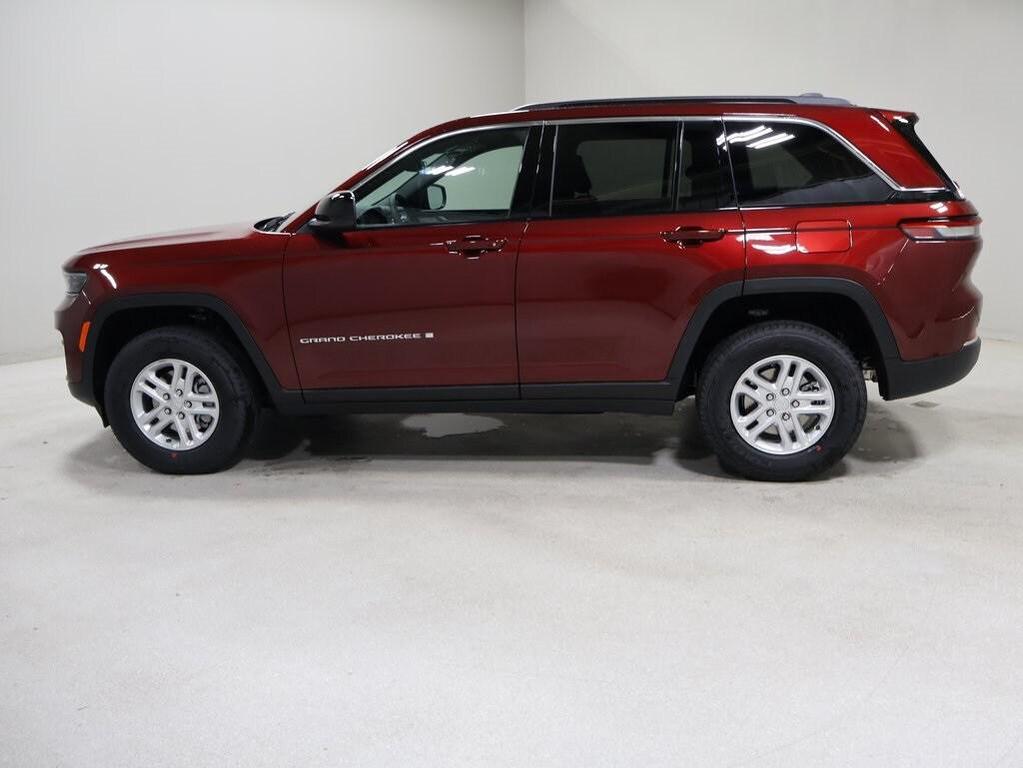 new 2025 Jeep Grand Cherokee car, priced at $37,999