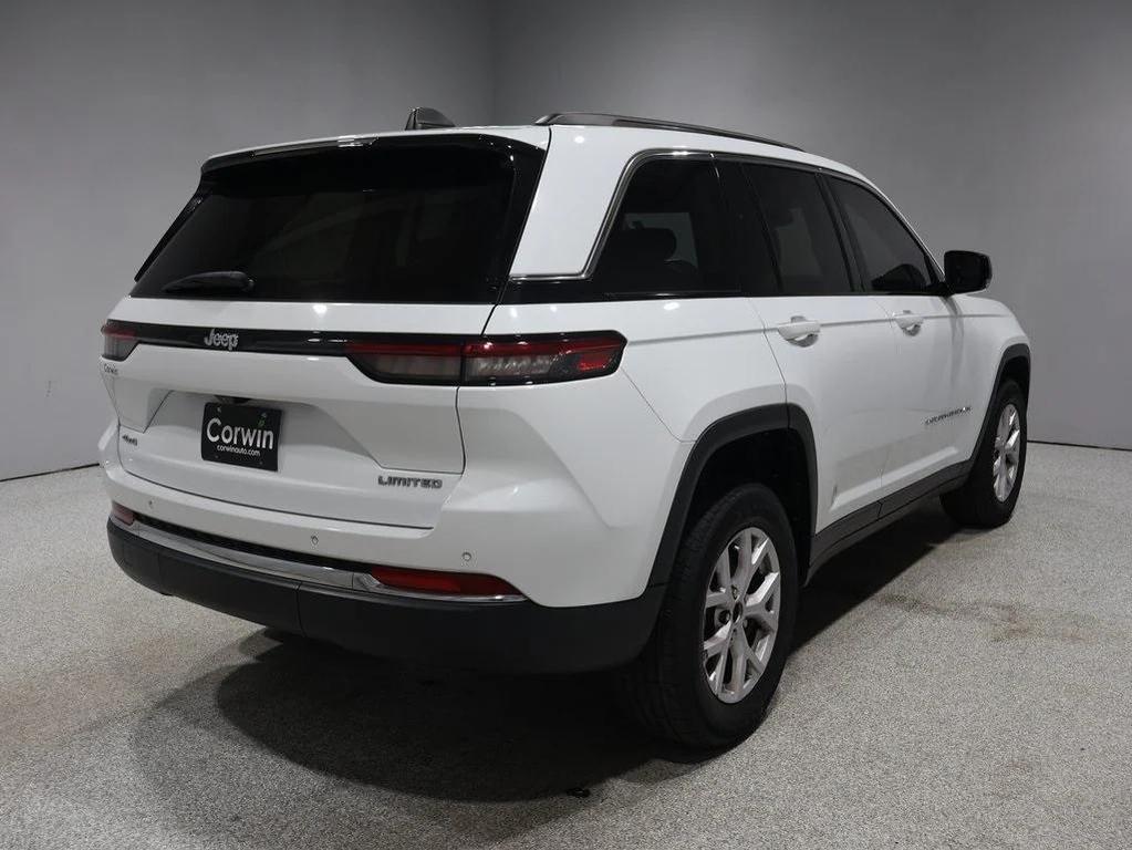 used 2022 Jeep Grand Cherokee car, priced at $31,000