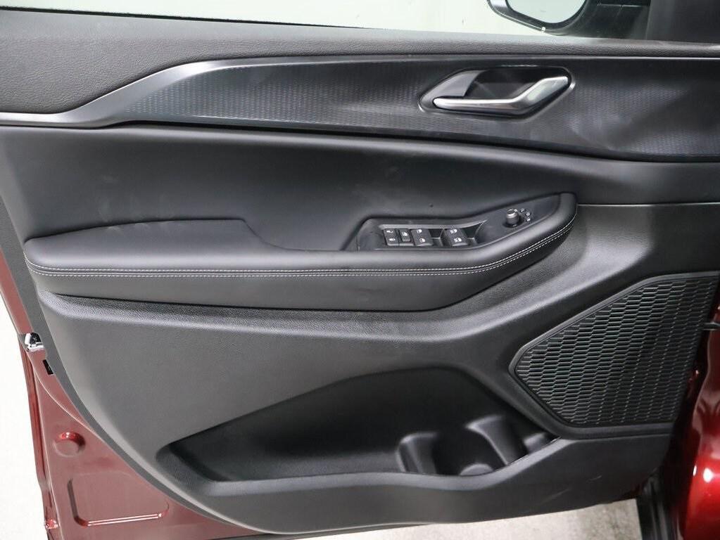 new 2025 Jeep Grand Cherokee car, priced at $42,403