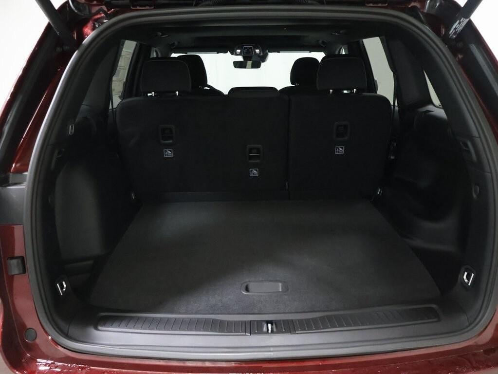 new 2025 Jeep Grand Cherokee car, priced at $42,403