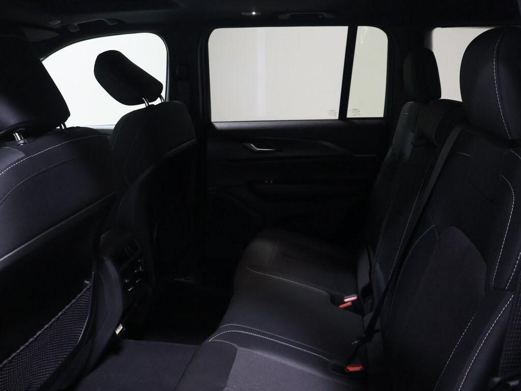 new 2025 Jeep Grand Cherokee car, priced at $42,403