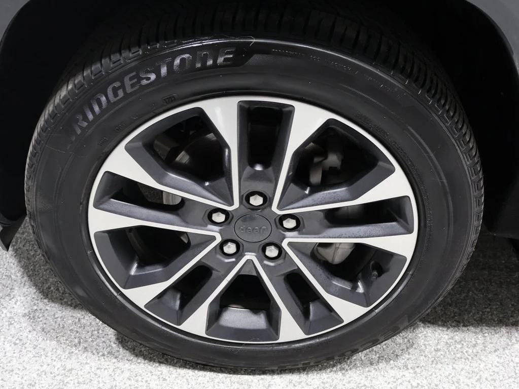 used 2023 Jeep Grand Cherokee car, priced at $41,000