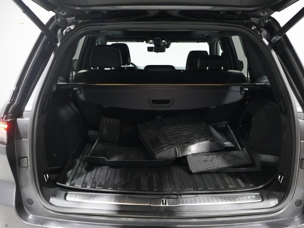 used 2023 Jeep Grand Cherokee car, priced at $41,000