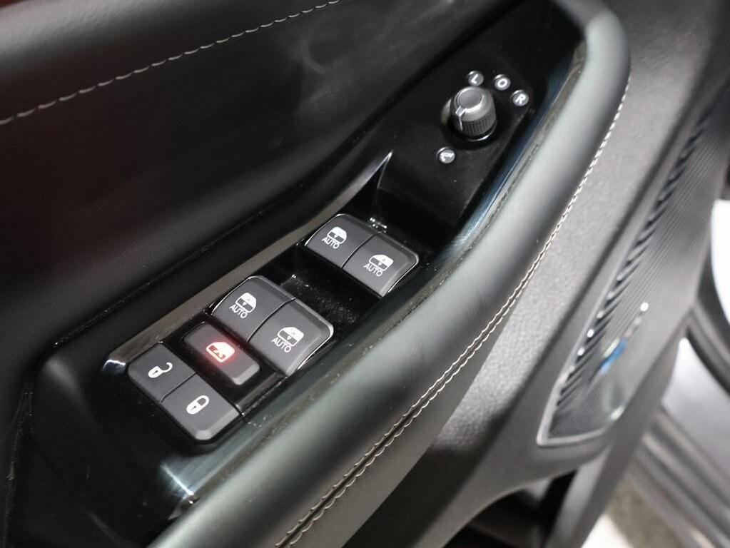 used 2023 Jeep Grand Cherokee car, priced at $41,000
