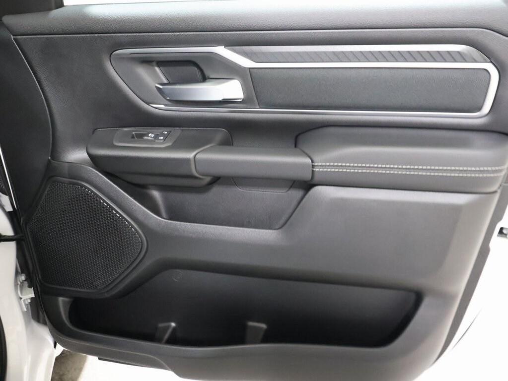 new 2025 Ram 1500 car, priced at $45,621