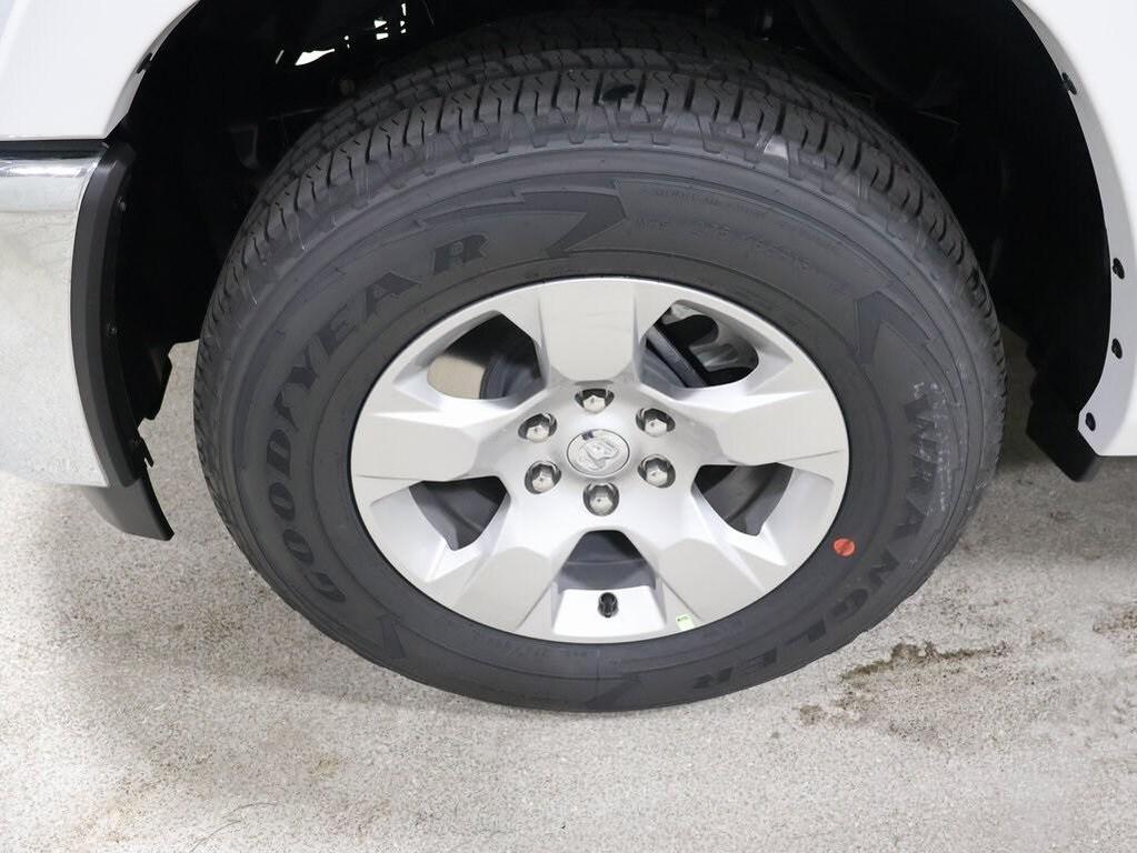 new 2025 Ram 1500 car, priced at $45,621