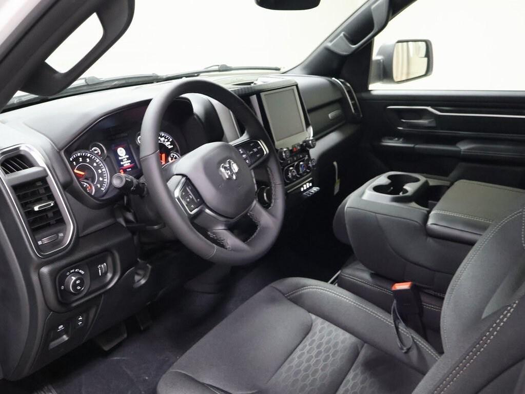 new 2025 Ram 1500 car, priced at $45,621