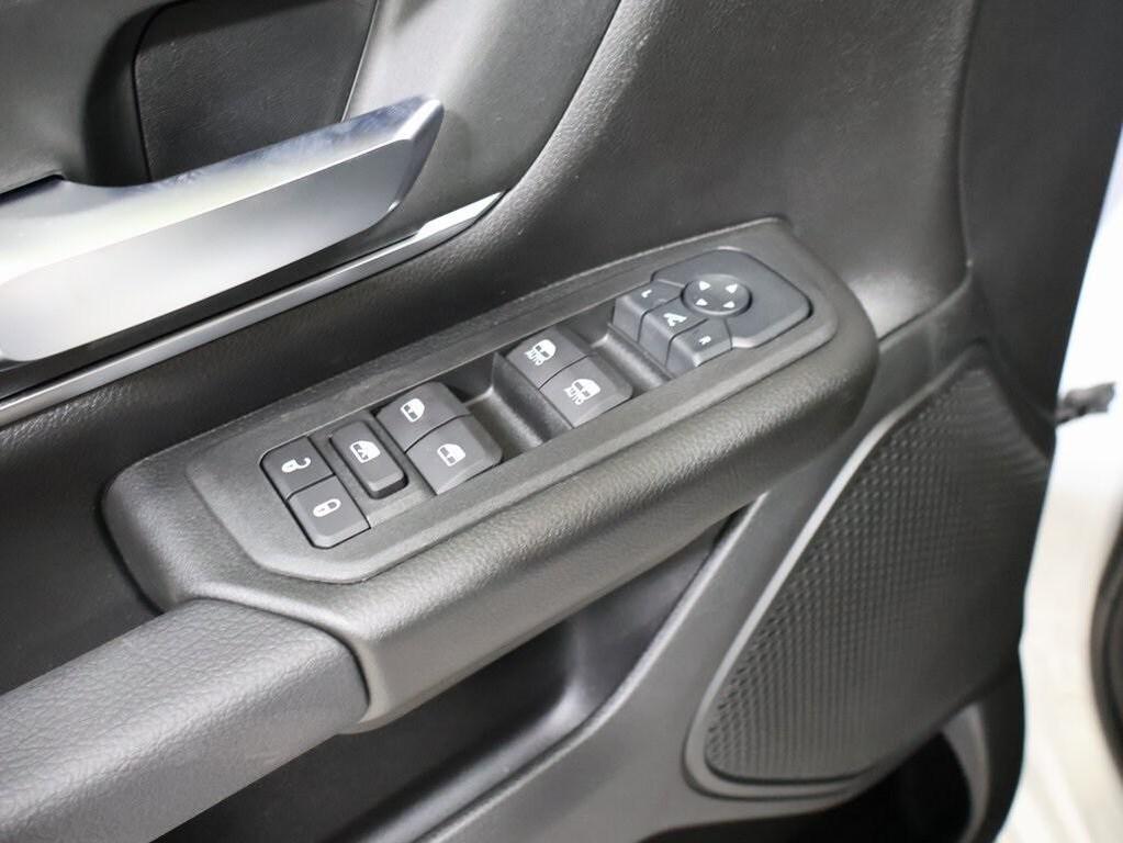 new 2025 Ram 1500 car, priced at $45,621