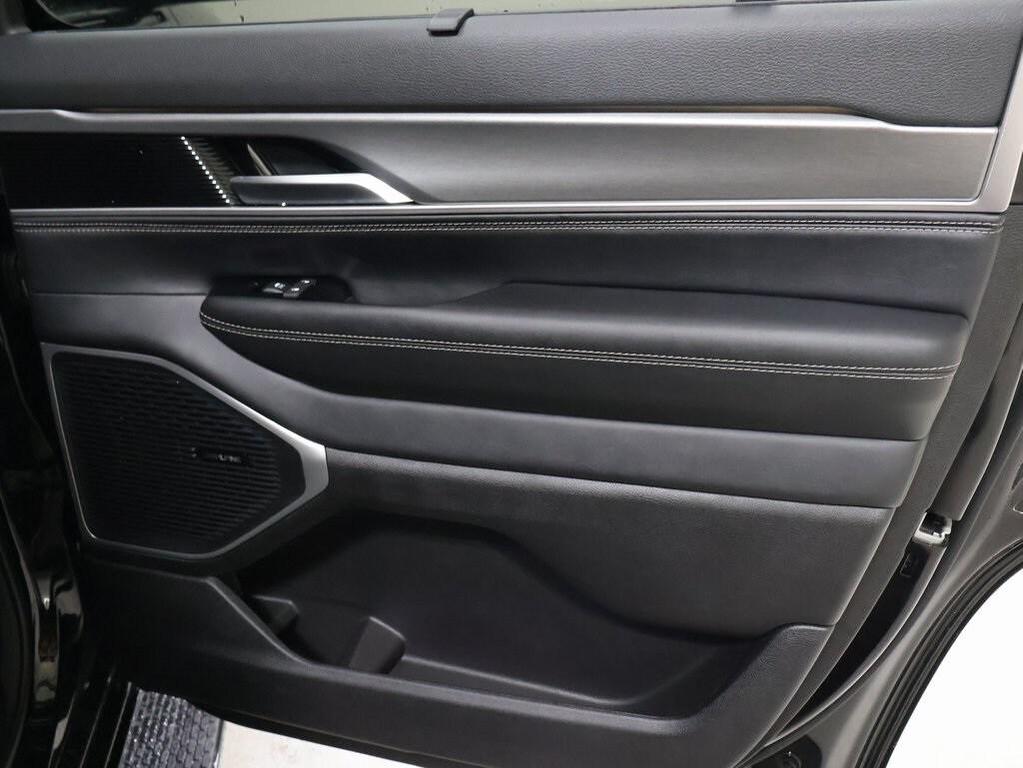 new 2025 Jeep Wagoneer car, priced at $76,013