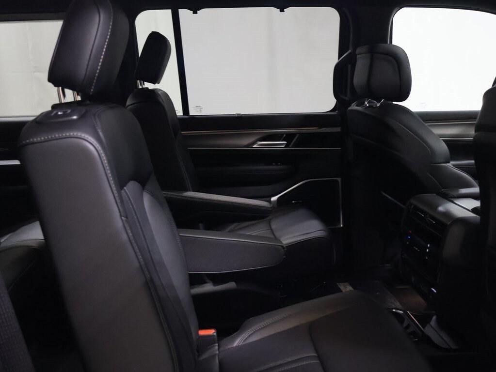 new 2025 Jeep Wagoneer car, priced at $76,013