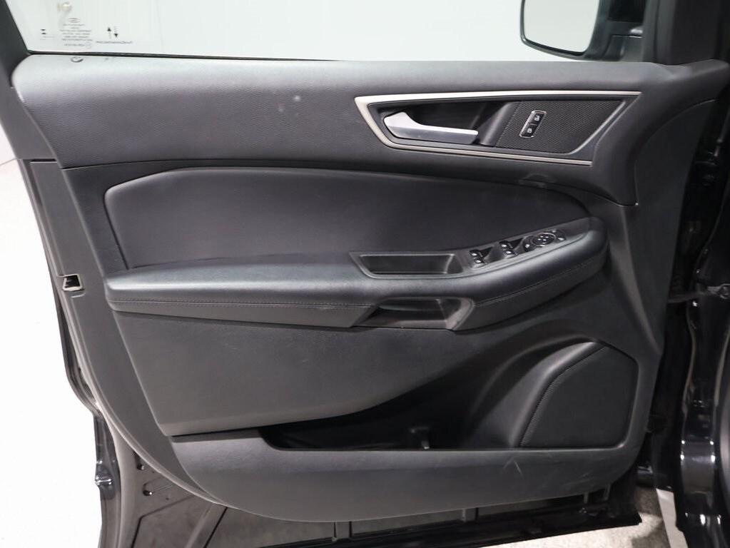 used 2023 Ford Edge car, priced at $22,500