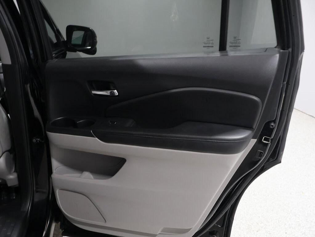 used 2016 Honda Pilot car, priced at $13,500