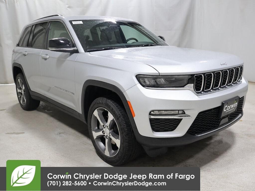 new 2025 Jeep Grand Cherokee car, priced at $47,843