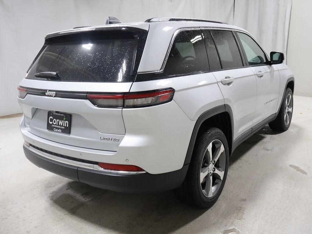 new 2025 Jeep Grand Cherokee car, priced at $46,820