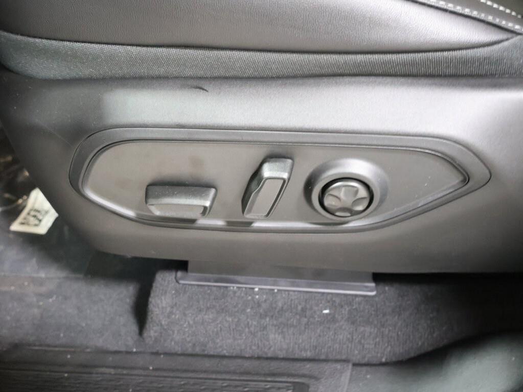 new 2025 Jeep Grand Cherokee car, priced at $46,820