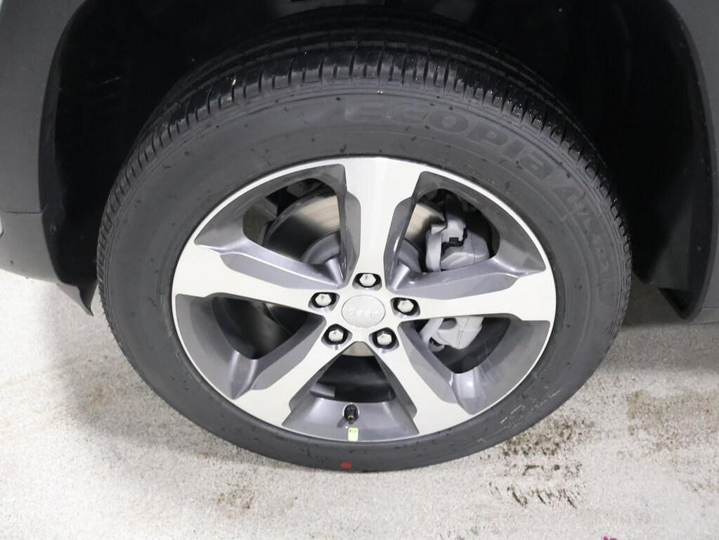 new 2025 Jeep Grand Cherokee car, priced at $46,820