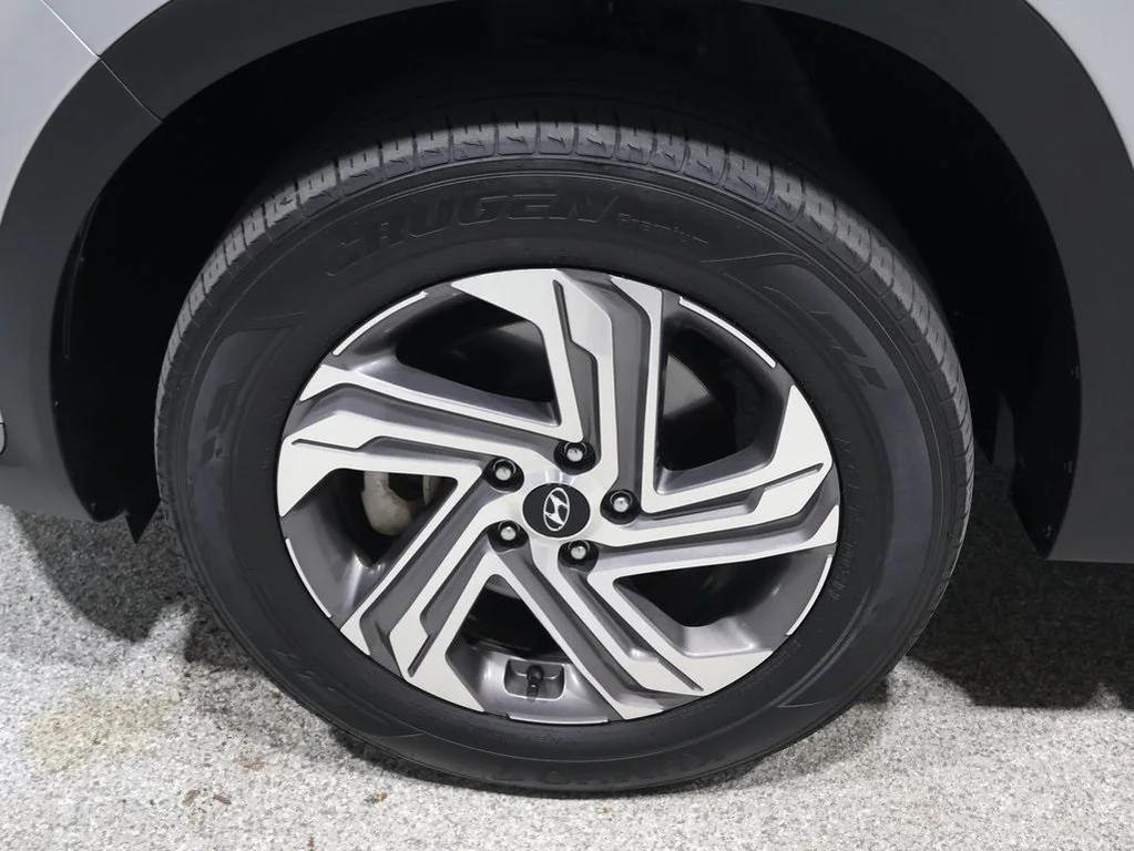 used 2023 Hyundai Santa Fe car, priced at $22,500