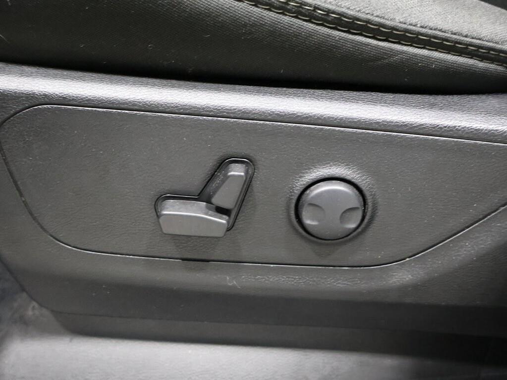 used 2025 Ram 1500 car, priced at $40,001