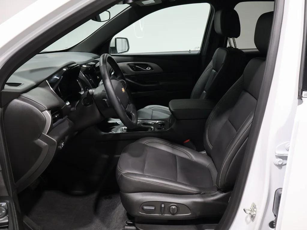 used 2024 Chevrolet Traverse car, priced at $36,000
