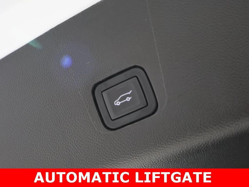 used 2024 Chevrolet Traverse car, priced at $36,000