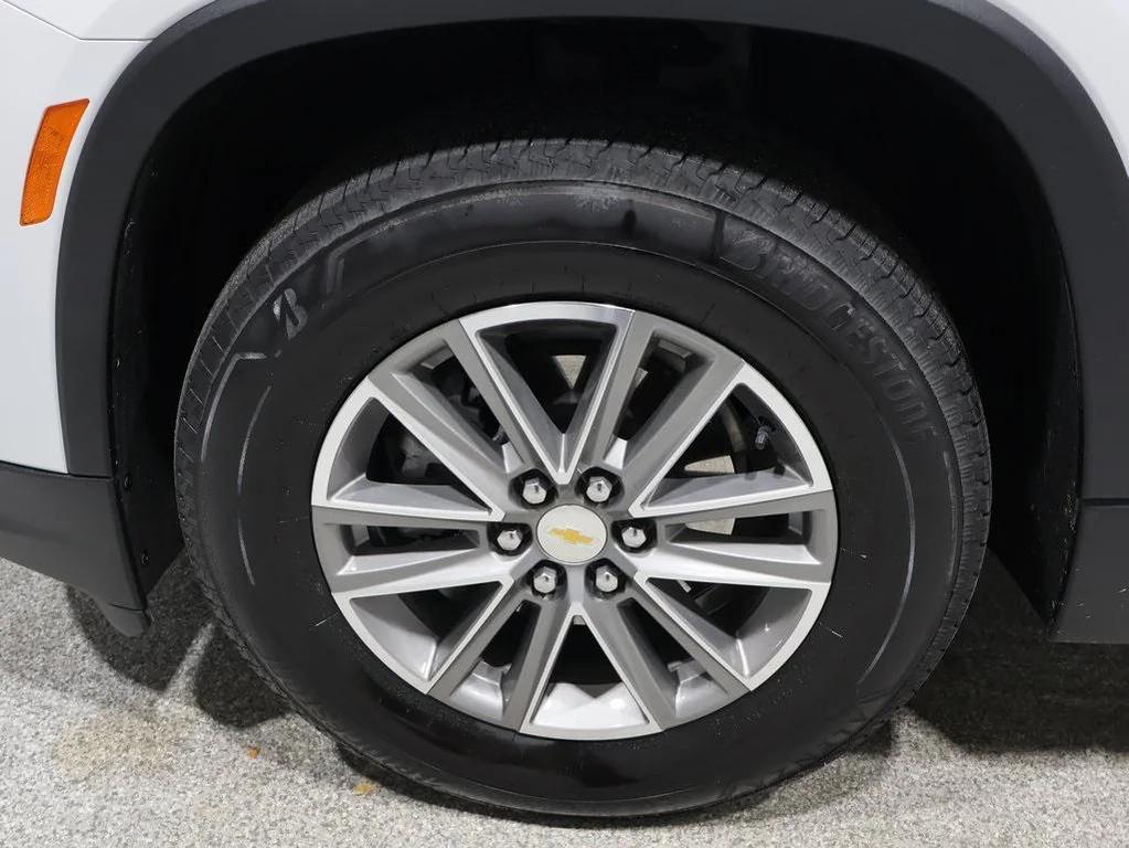used 2024 Chevrolet Traverse car, priced at $36,000