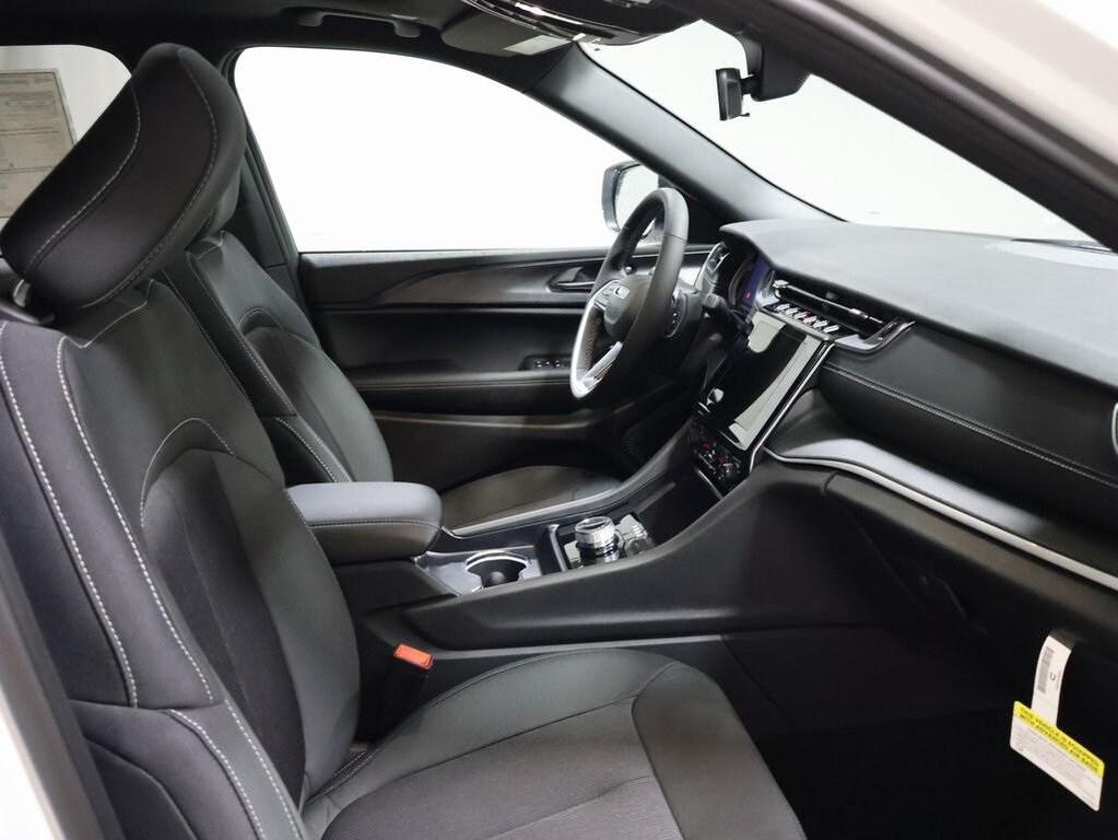 new 2025 Jeep Grand Cherokee L car, priced at $40,967