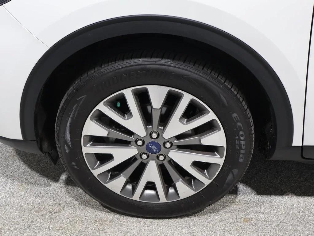 used 2022 Ford Escape car, priced at $24,000