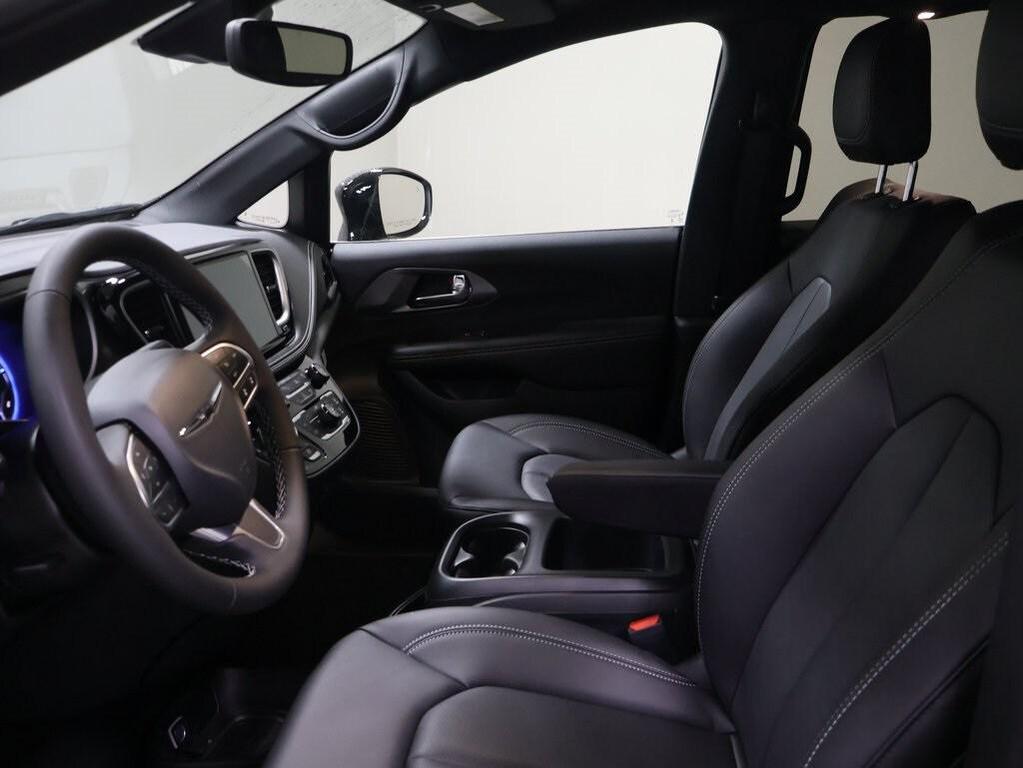 new 2026 Chrysler Pacifica car, priced at $46,584