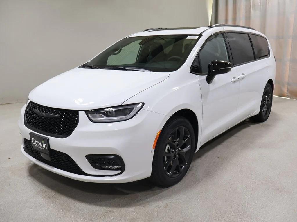 new 2026 Chrysler Pacifica car, priced at $49,583