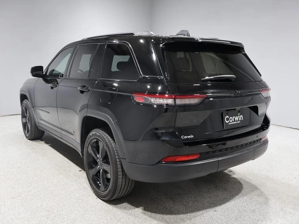 used 2024 Jeep Grand Cherokee car, priced at $29,541