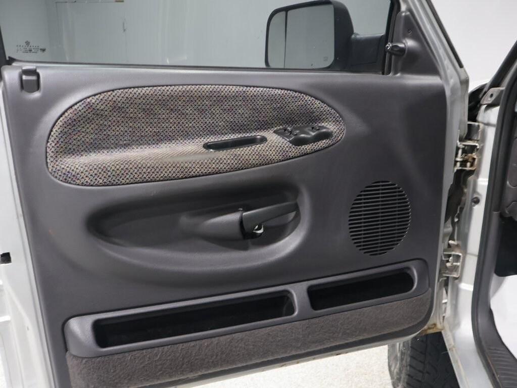 used 2001 Dodge Ram 2500 car, priced at $10,000