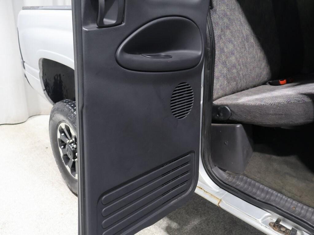 used 2001 Dodge Ram 2500 car, priced at $10,000