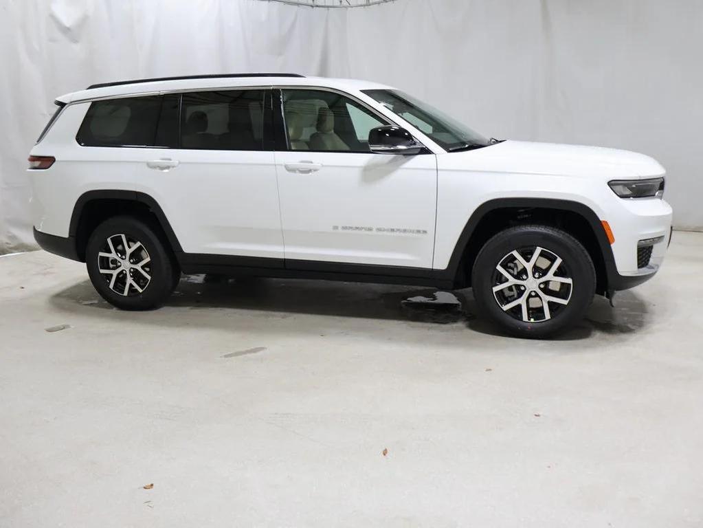 new 2025 Jeep Grand Cherokee L car, priced at $46,400