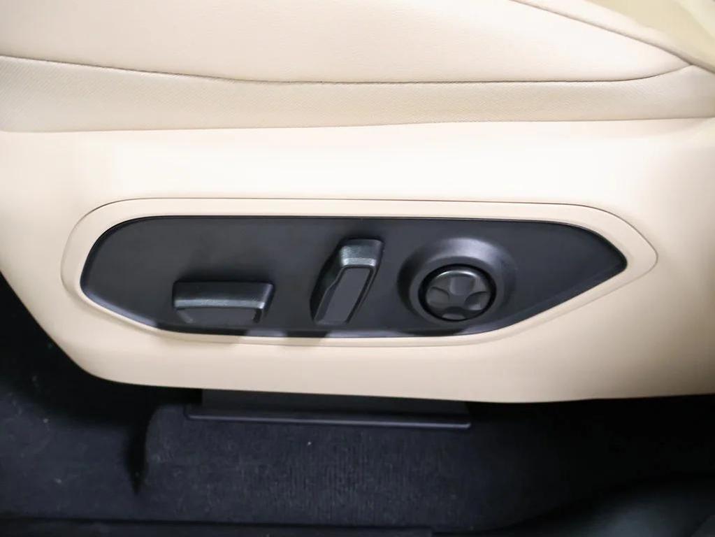 new 2025 Jeep Grand Cherokee L car, priced at $46,400