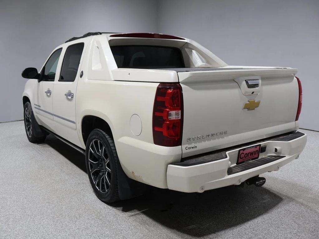used 2013 Chevrolet Avalanche car, priced at $11,500