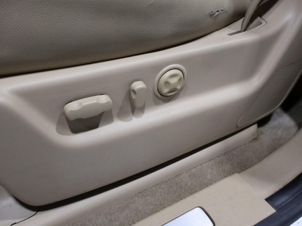 used 2013 Chevrolet Avalanche car, priced at $11,500