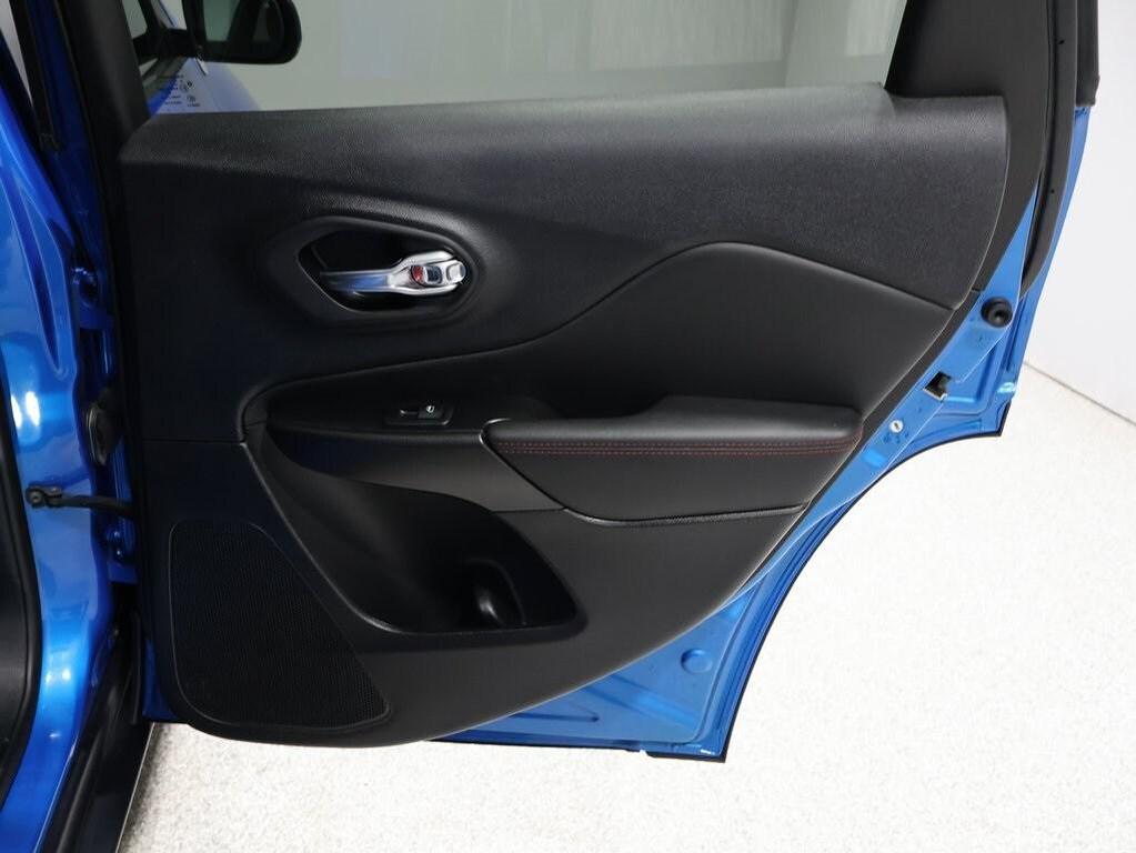 used 2022 Jeep Cherokee car, priced at $24,266