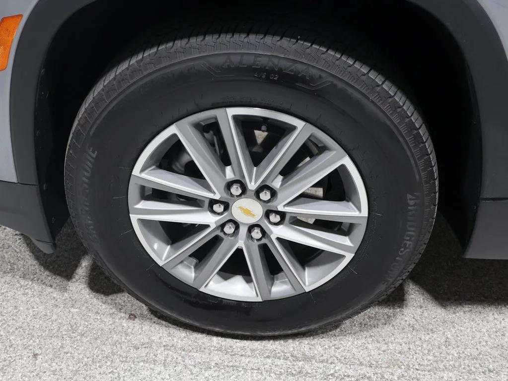 used 2023 Chevrolet Traverse car, priced at $32,500
