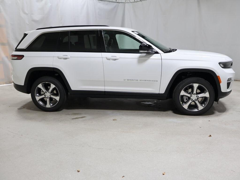 new 2025 Jeep Grand Cherokee car, priced at $47,260