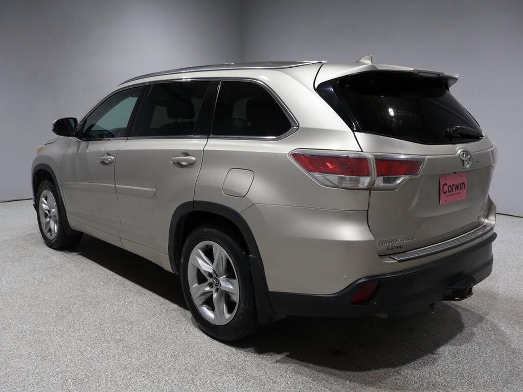 used 2016 Toyota Highlander car, priced at $10,692