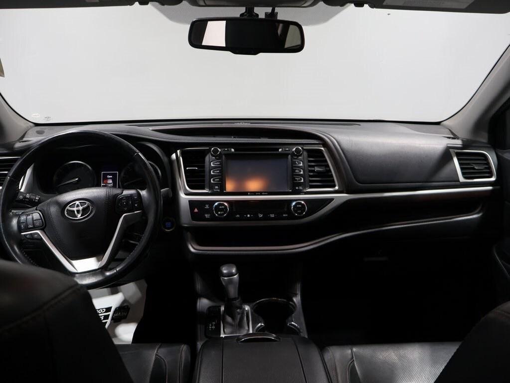 used 2016 Toyota Highlander car, priced at $10,692