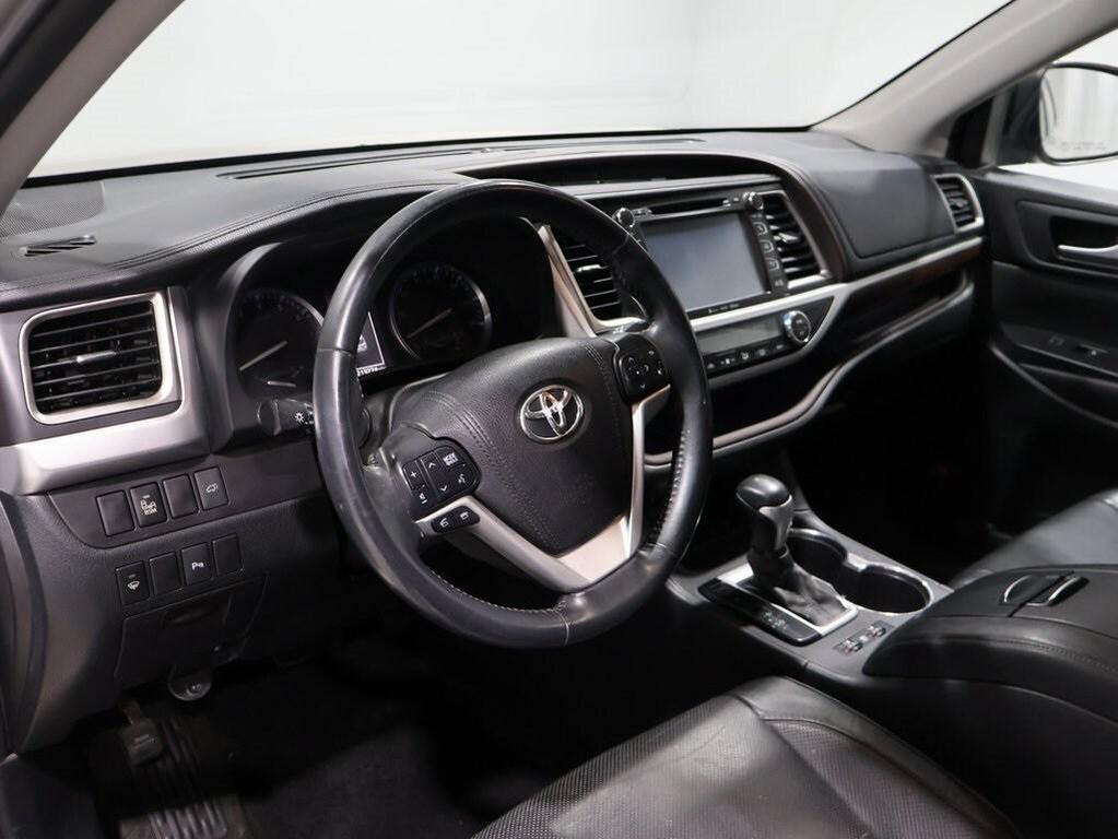 used 2016 Toyota Highlander car, priced at $10,692