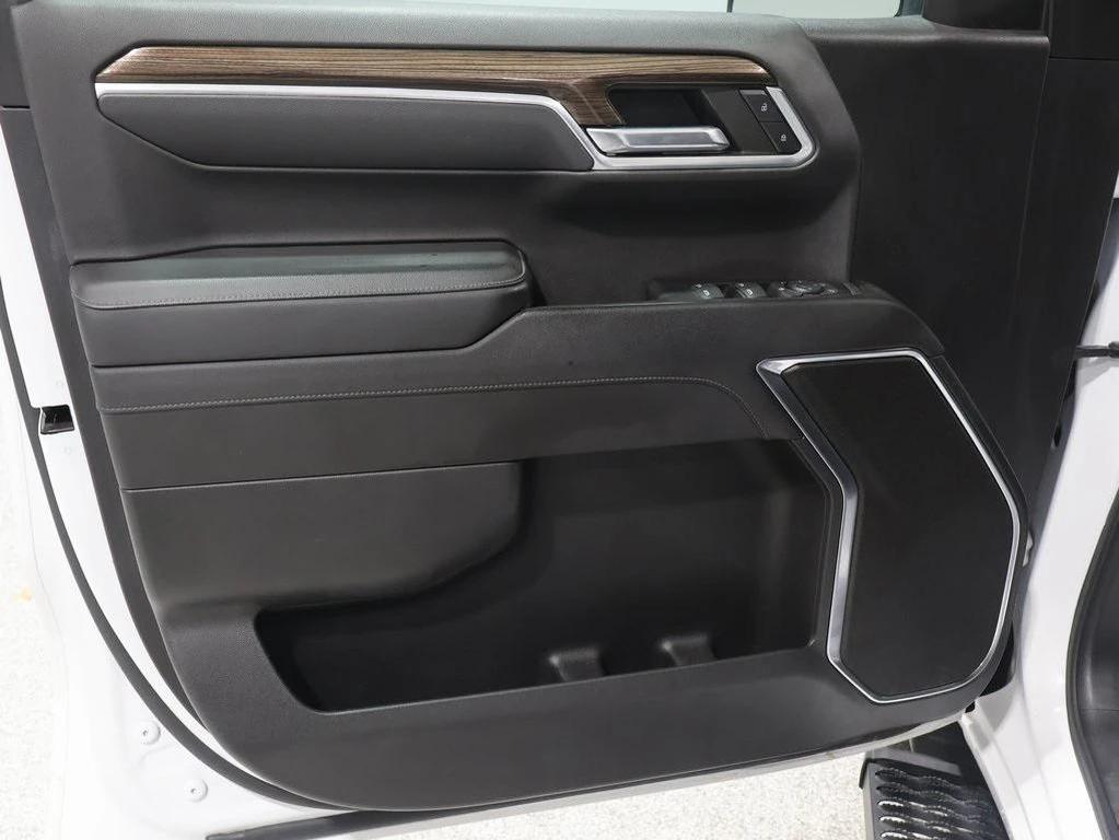 used 2023 Chevrolet Silverado 1500 car, priced at $32,998