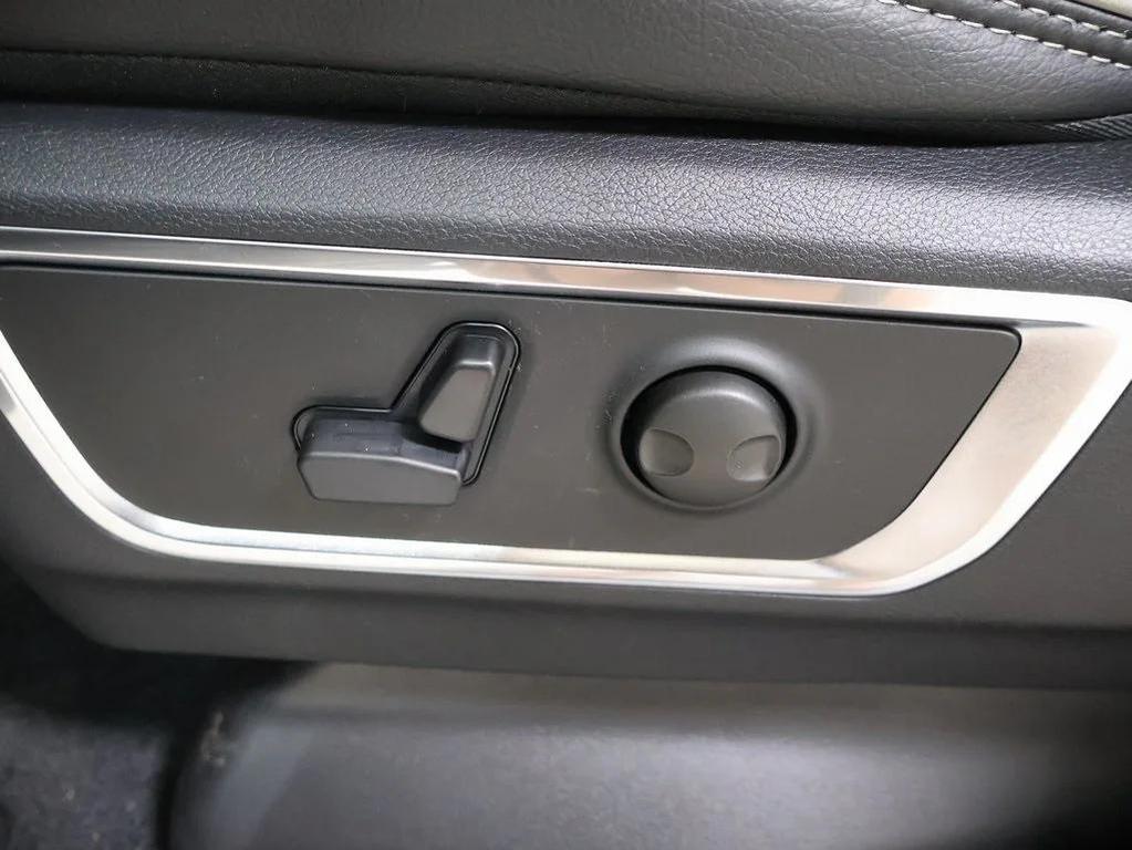 new 2025 Ram 1500 car, priced at $62,084