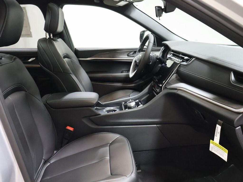 new 2025 Jeep Grand Cherokee L car, priced at $48,638